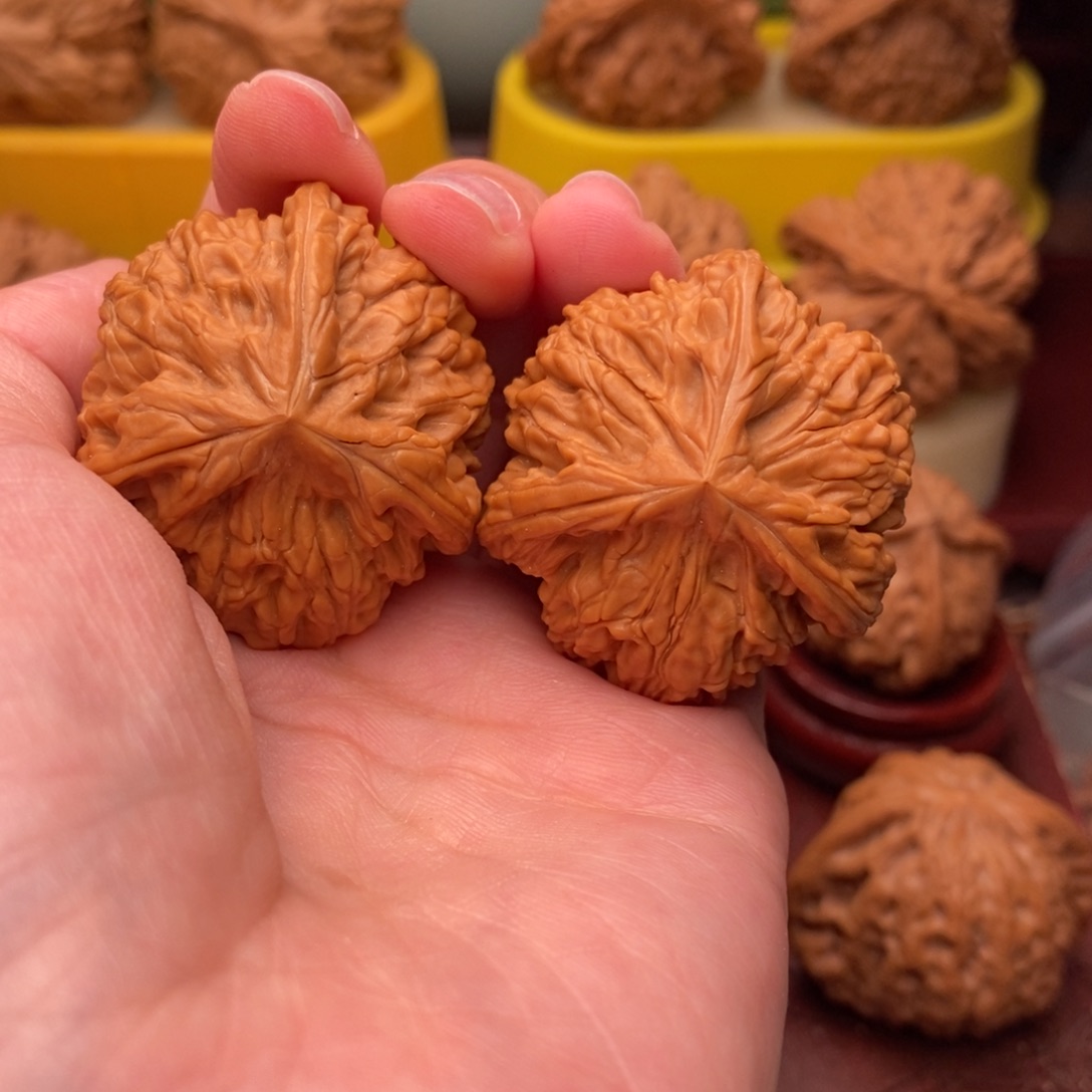 文玩核桃把件玉龙奔40