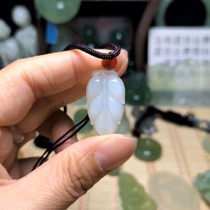 岫玉未镶嵌吊坠(不含链)