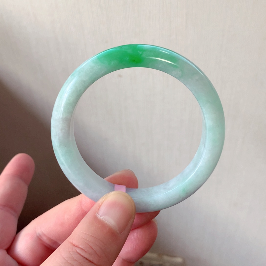 翡翠手镯未镶嵌缅甸翡翠