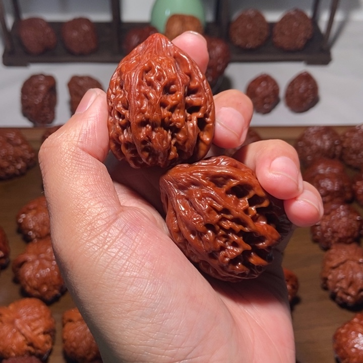 刘***江文玩核桃吊坠大古石