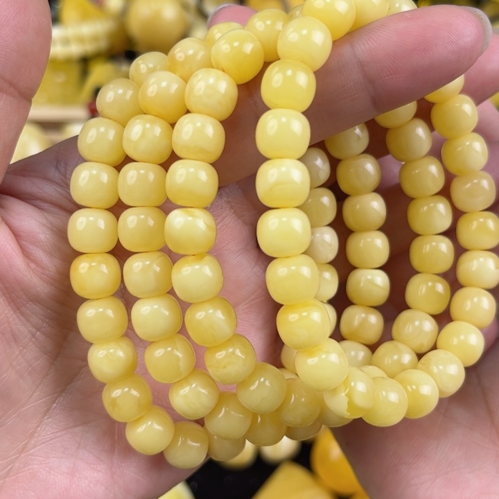 琥珀珠宝奇石未镶嵌琥珀，多样性发其一