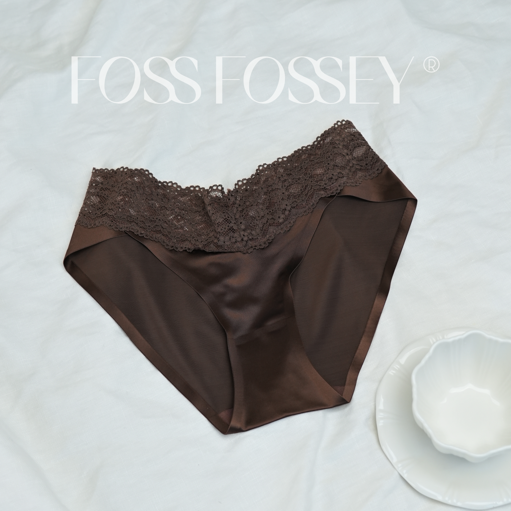 「F」慵懒午后*缎面蕾丝舒适内裤无痕一片式三角裤性感简约纯色