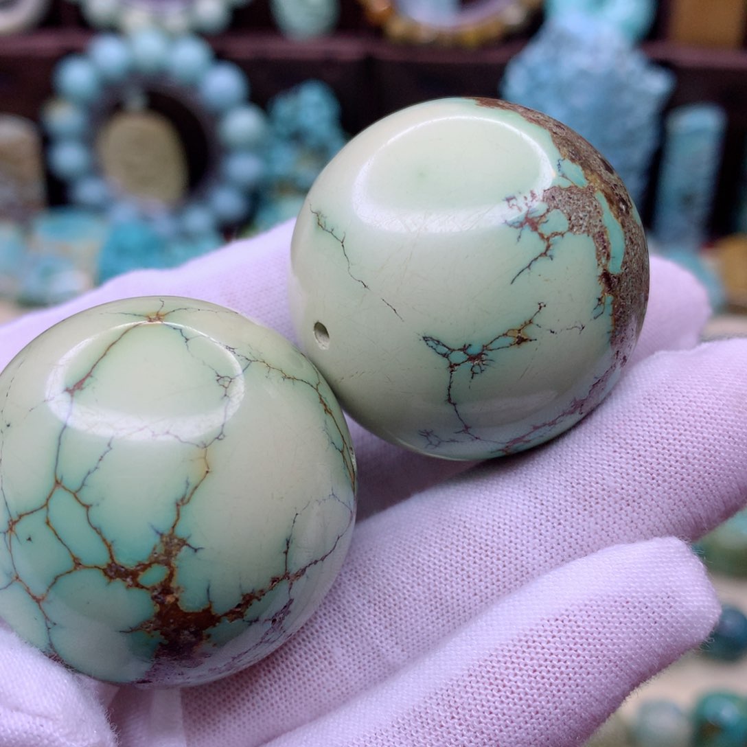 绿松石颈饰未镶嵌