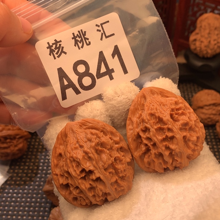 文玩核桃吊坠玉麒麟43