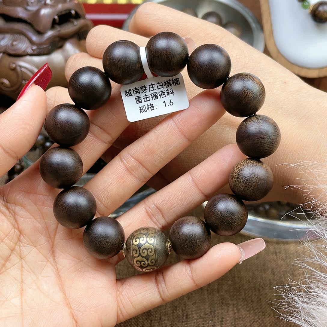 沉香手串银***滴越南芽庄白奇楠雷击瘤疤料1.6