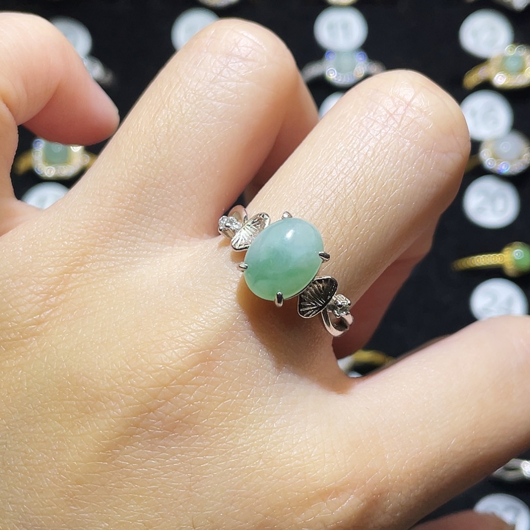 翡翠未镶嵌戒指戒指