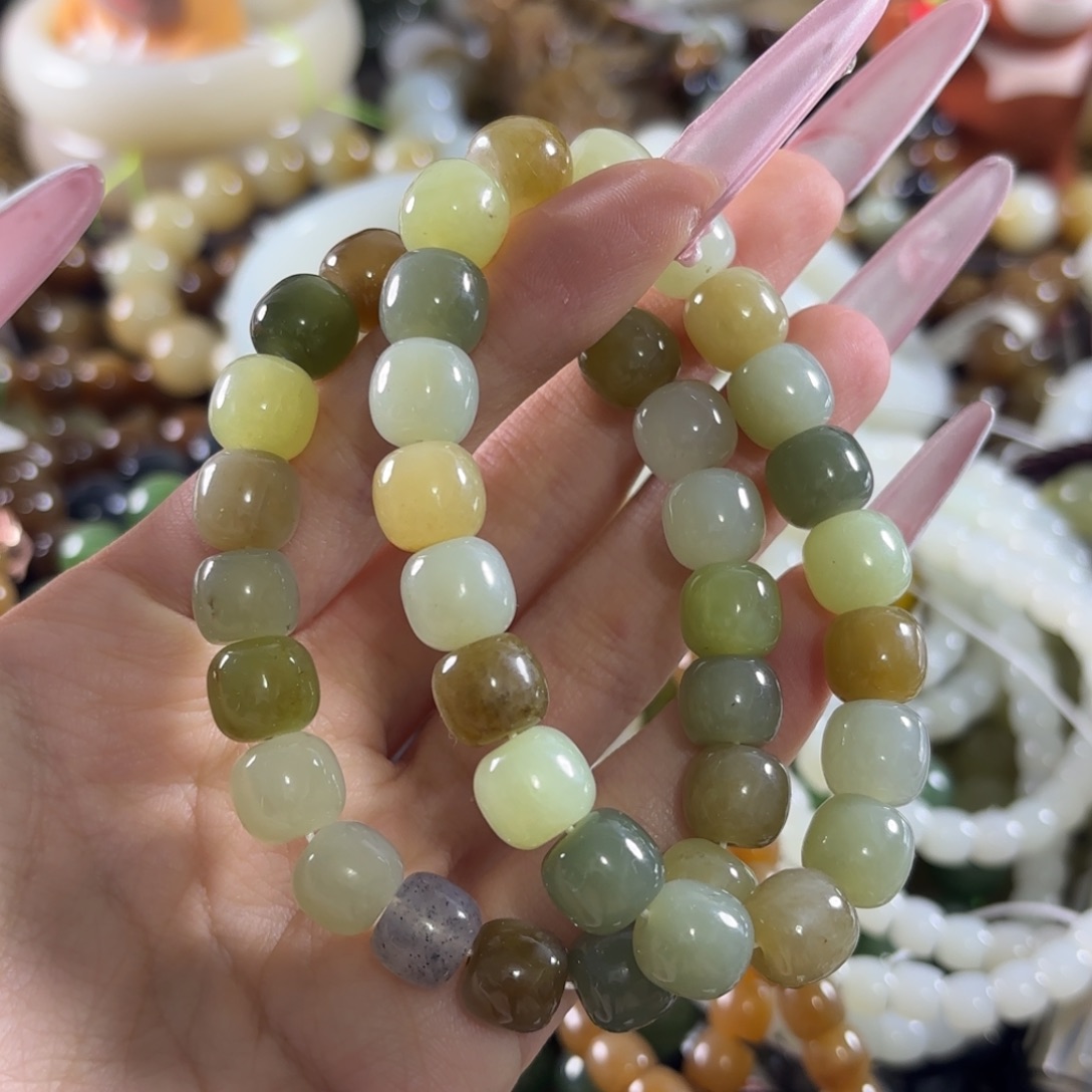 和田玉未镶嵌手链随机发一