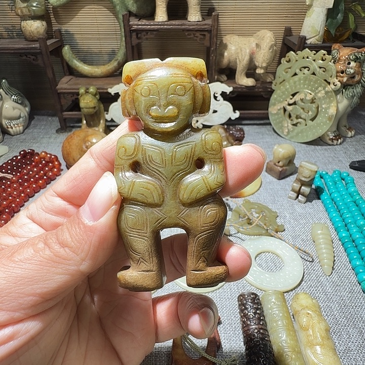 明***天和田玉（糖玉）未镶嵌挂件