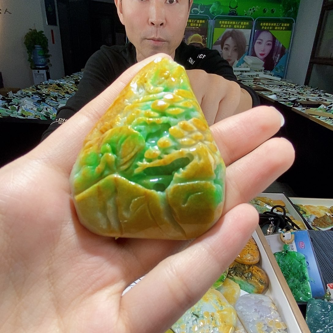 颈饰未镶嵌翡翠翡翠