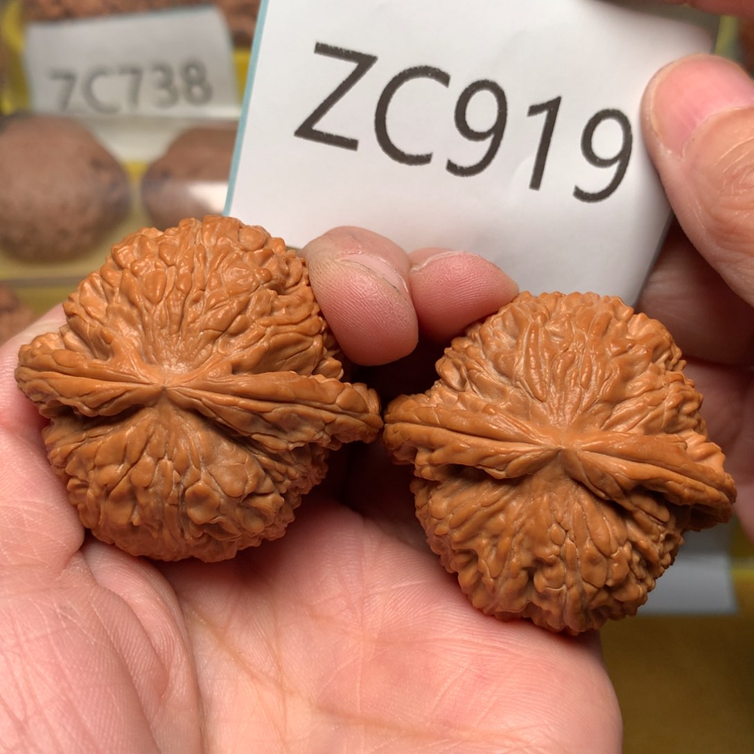 文玩核桃把件红皮球白43