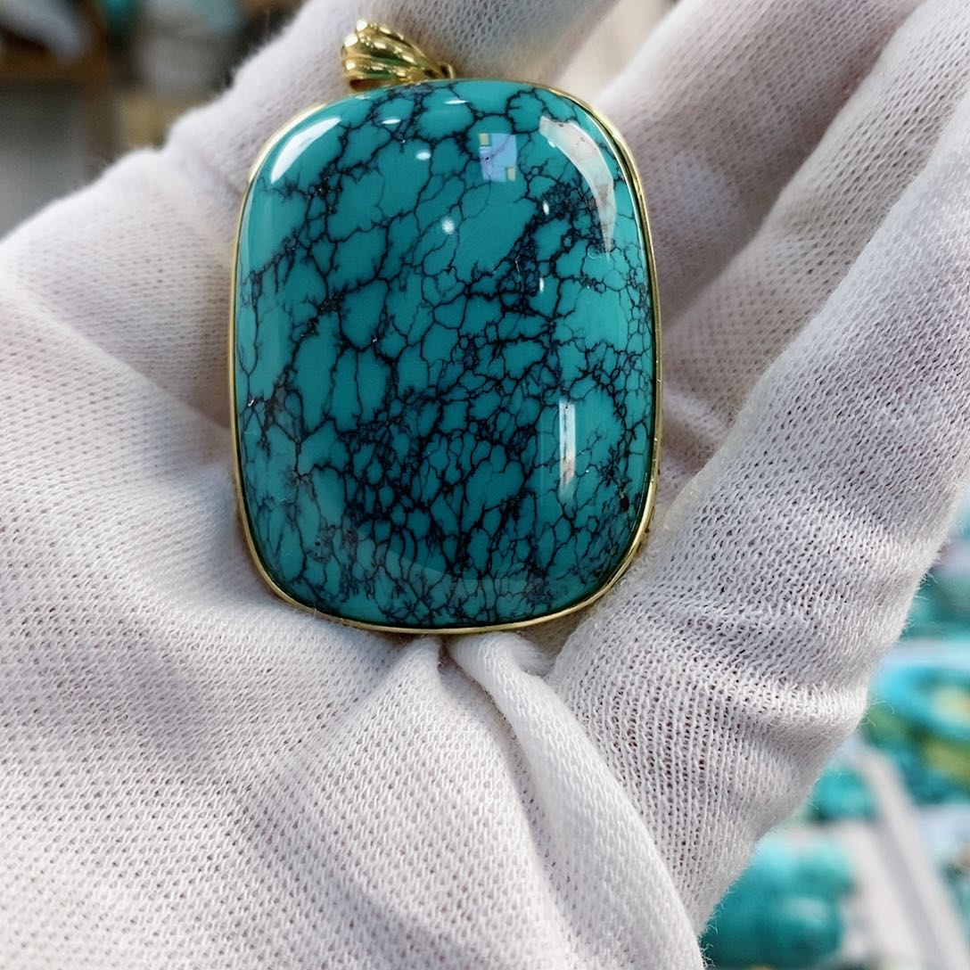 绿松石珠宝奇石18K金镶嵌