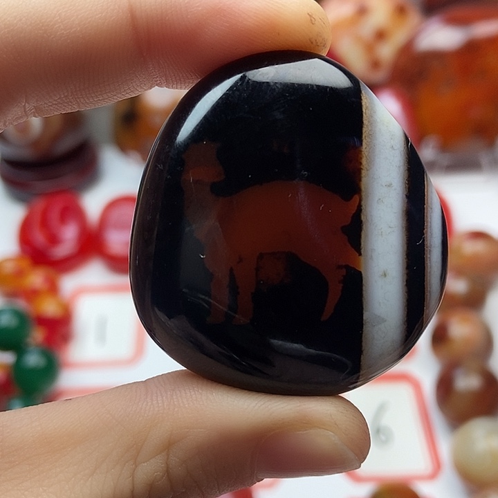 玛瑙/玉髓未镶嵌珠宝奇石