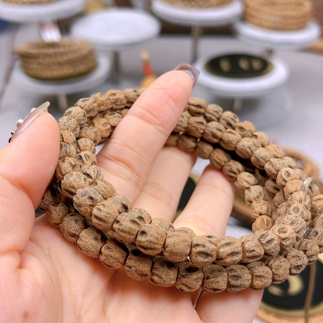 柏香籽/百香籽吊坠旅*