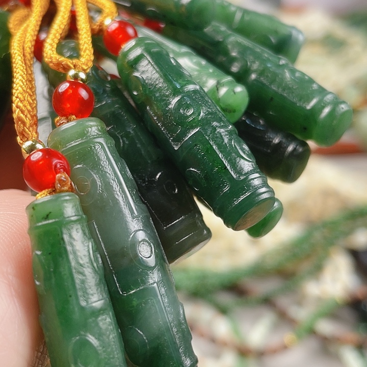 未镶嵌和田玉挂件