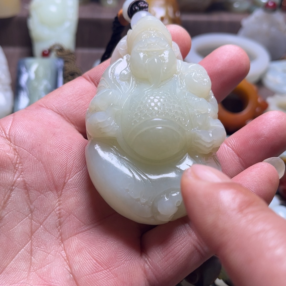 允***儿和田玉未镶嵌挂件