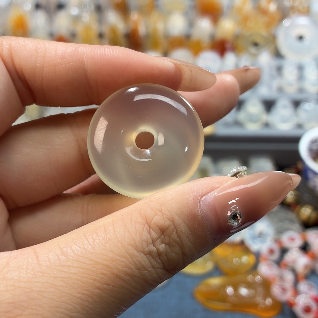 临***动玛瑙/玉髓未镶嵌吊坠(不含链)