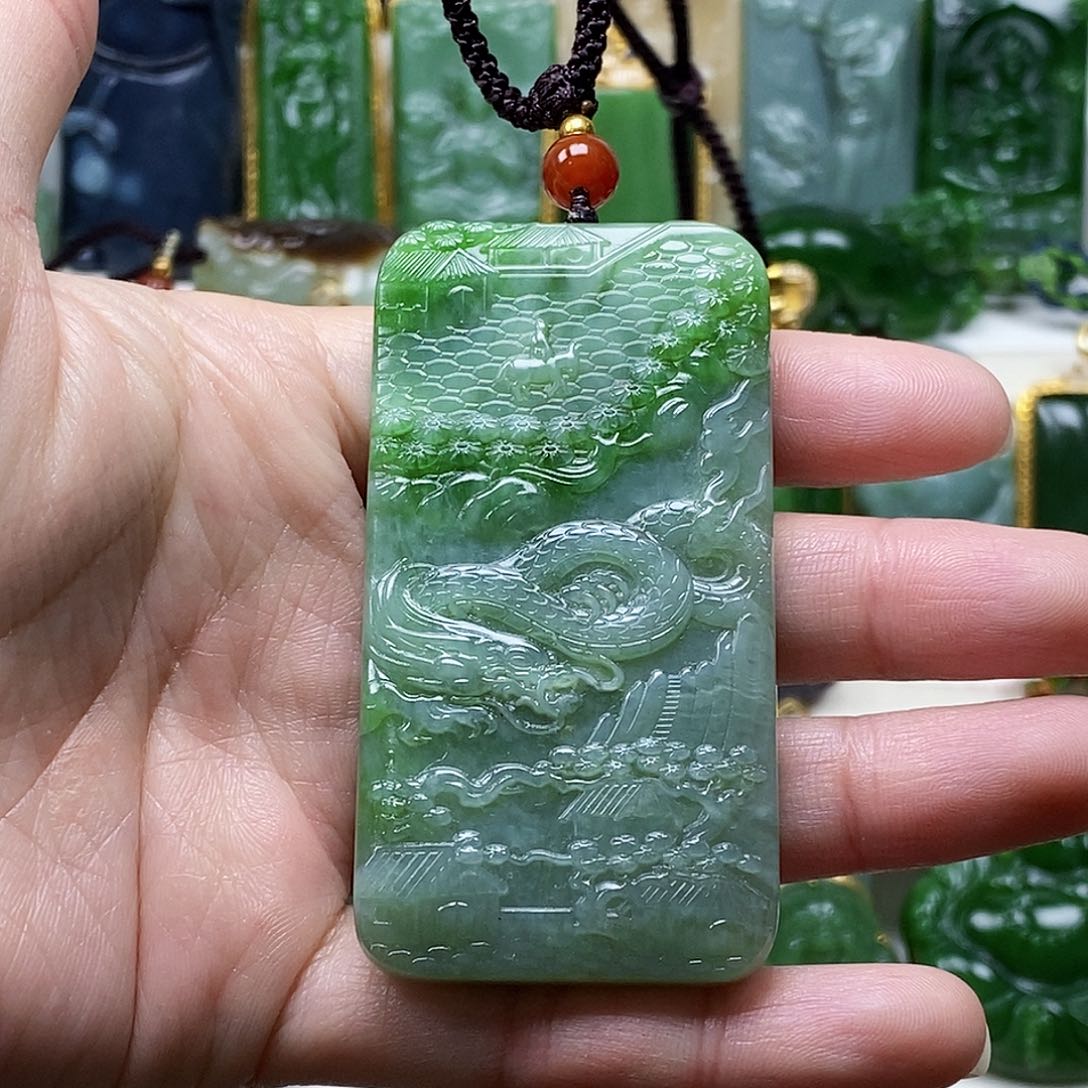 和田玉（碧玉）颈饰未镶嵌