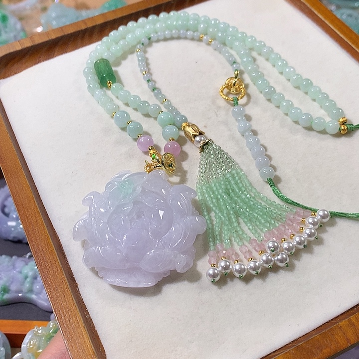 翡翠未镶嵌颈饰翡翠吊坠