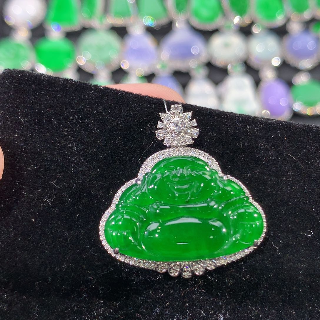 翡翠18K金镶嵌颈饰