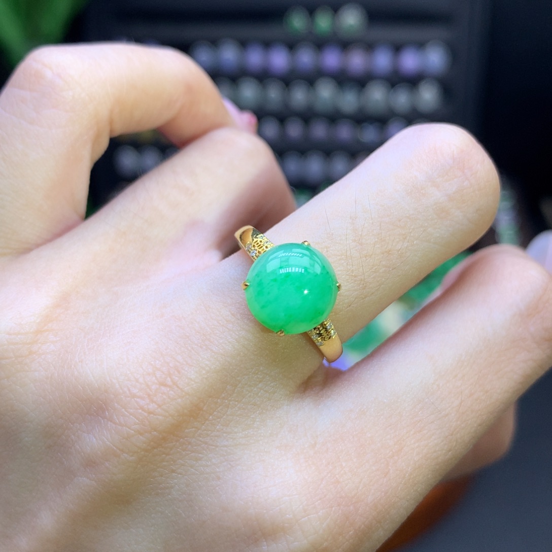 翡翠18K金镶嵌颈饰天然