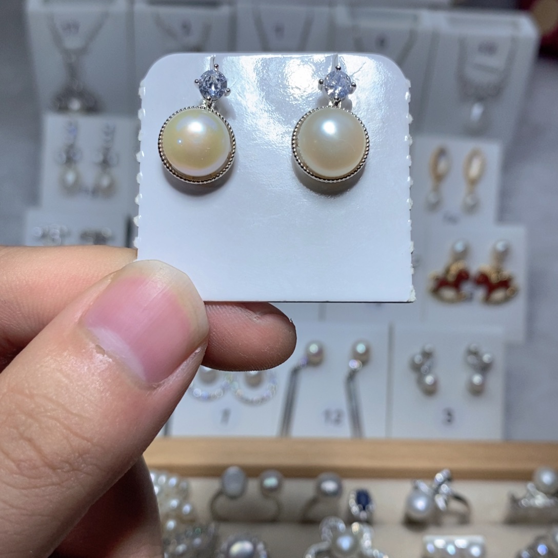 银S925镶嵌淡水珍珠耳饰