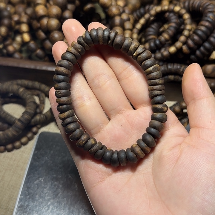 诚***祥沉香碎屑沉香1.0沉水算盘珠