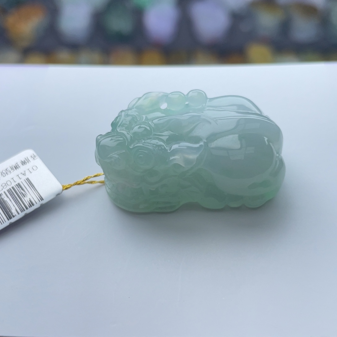 翡翠颈饰未镶嵌貔貅