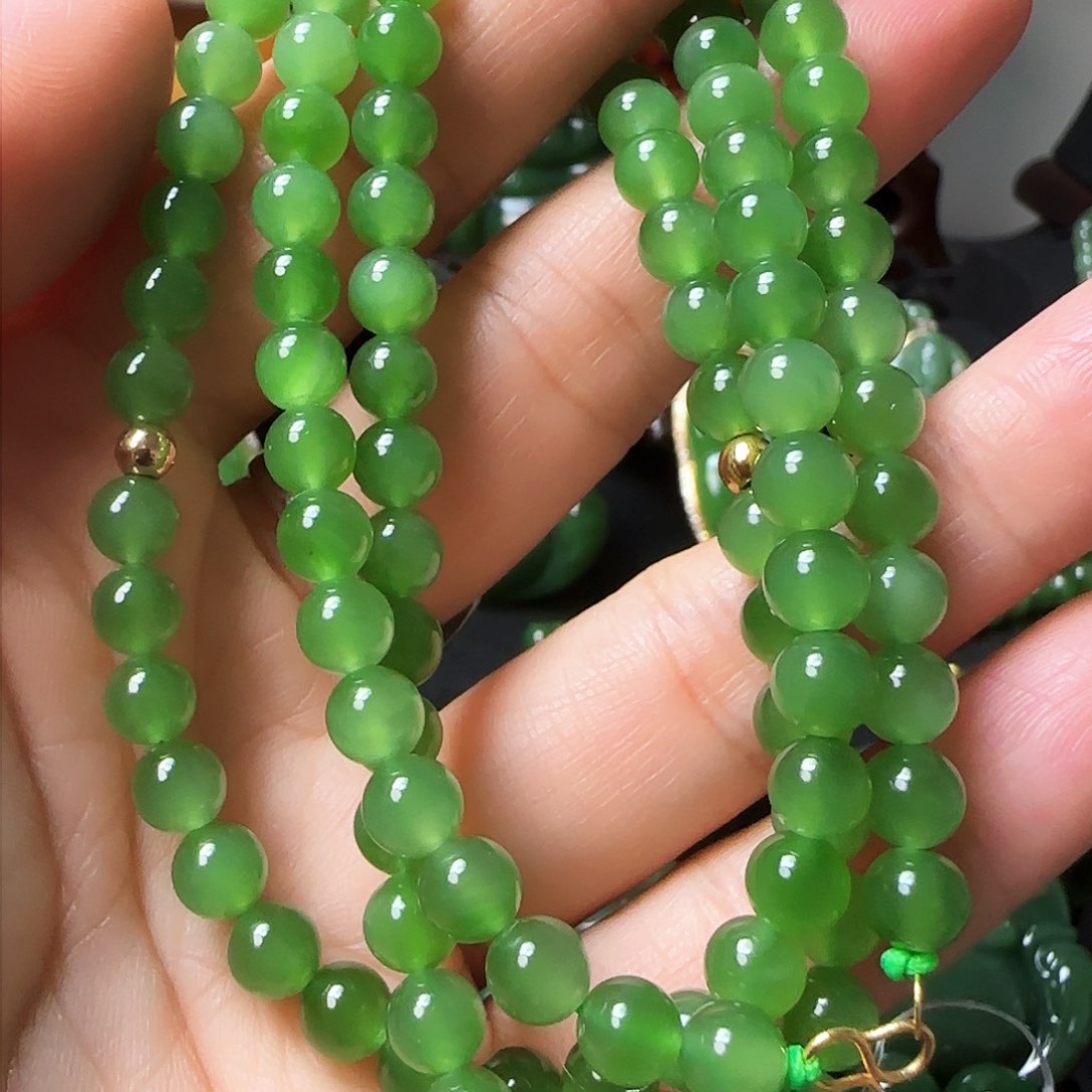 和田玉颈饰18K金镶嵌