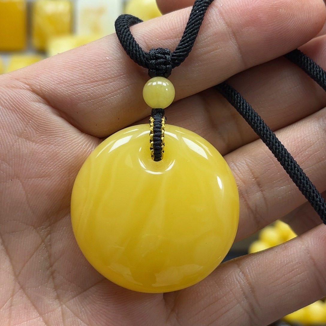 蜜蜡未镶嵌珠宝奇石