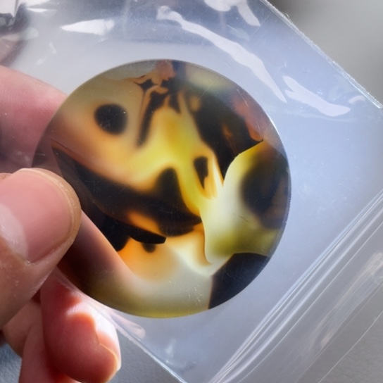 玛瑙/玉髓颈饰未镶嵌墨*