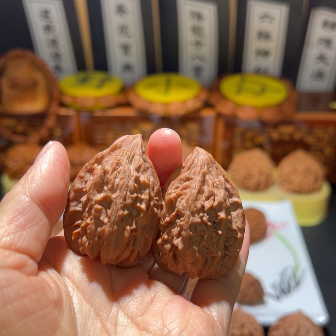 瘦***西文玩核桃把件战天鸡心