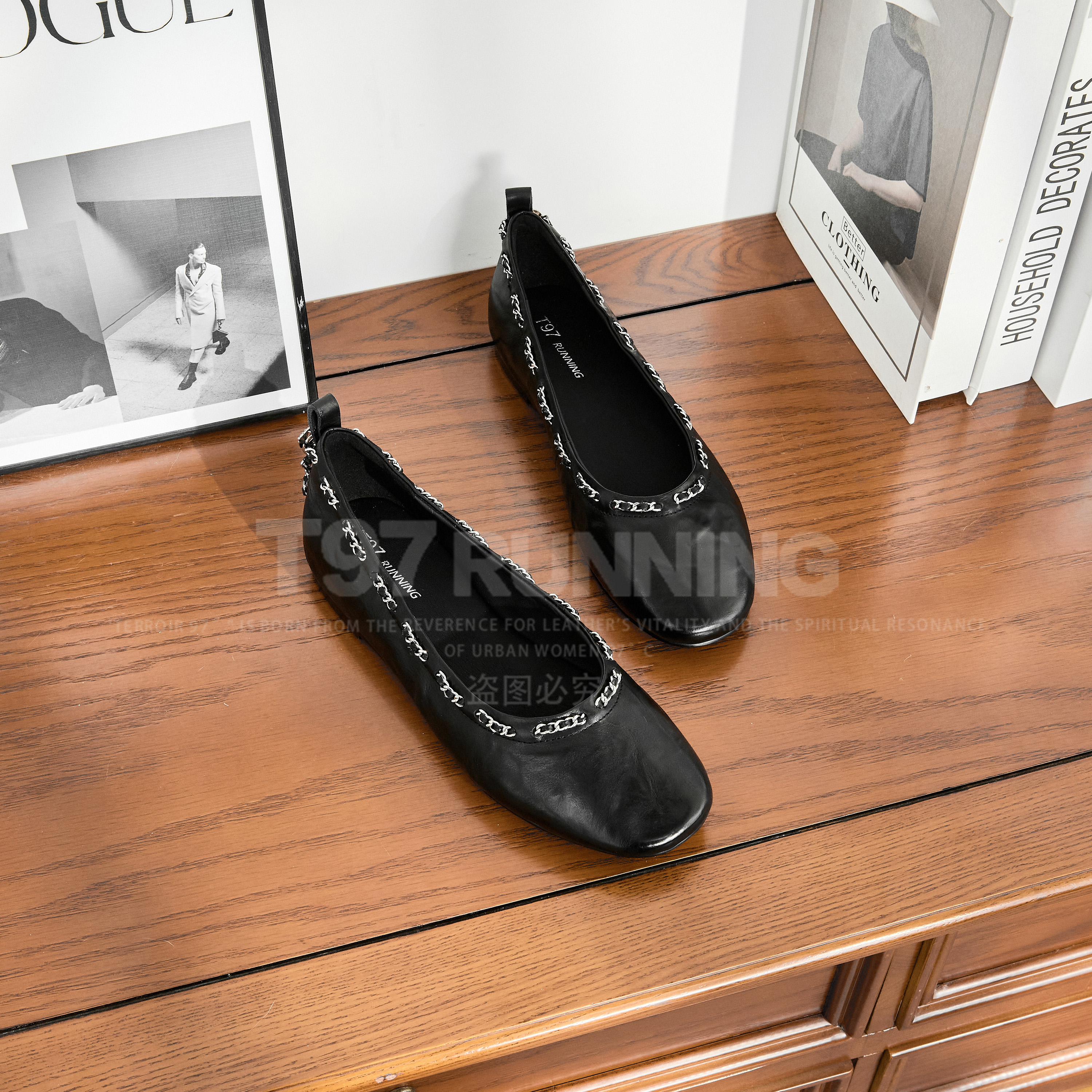 东东2025夏季新款法式时尚百搭中跟圆头浅口镂空单鞋女X0296