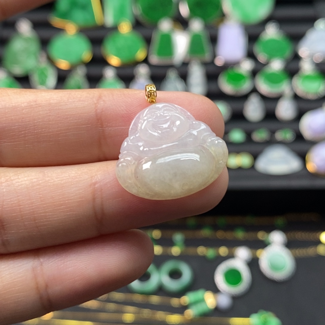 翡翠18K金镶嵌颈饰有纹