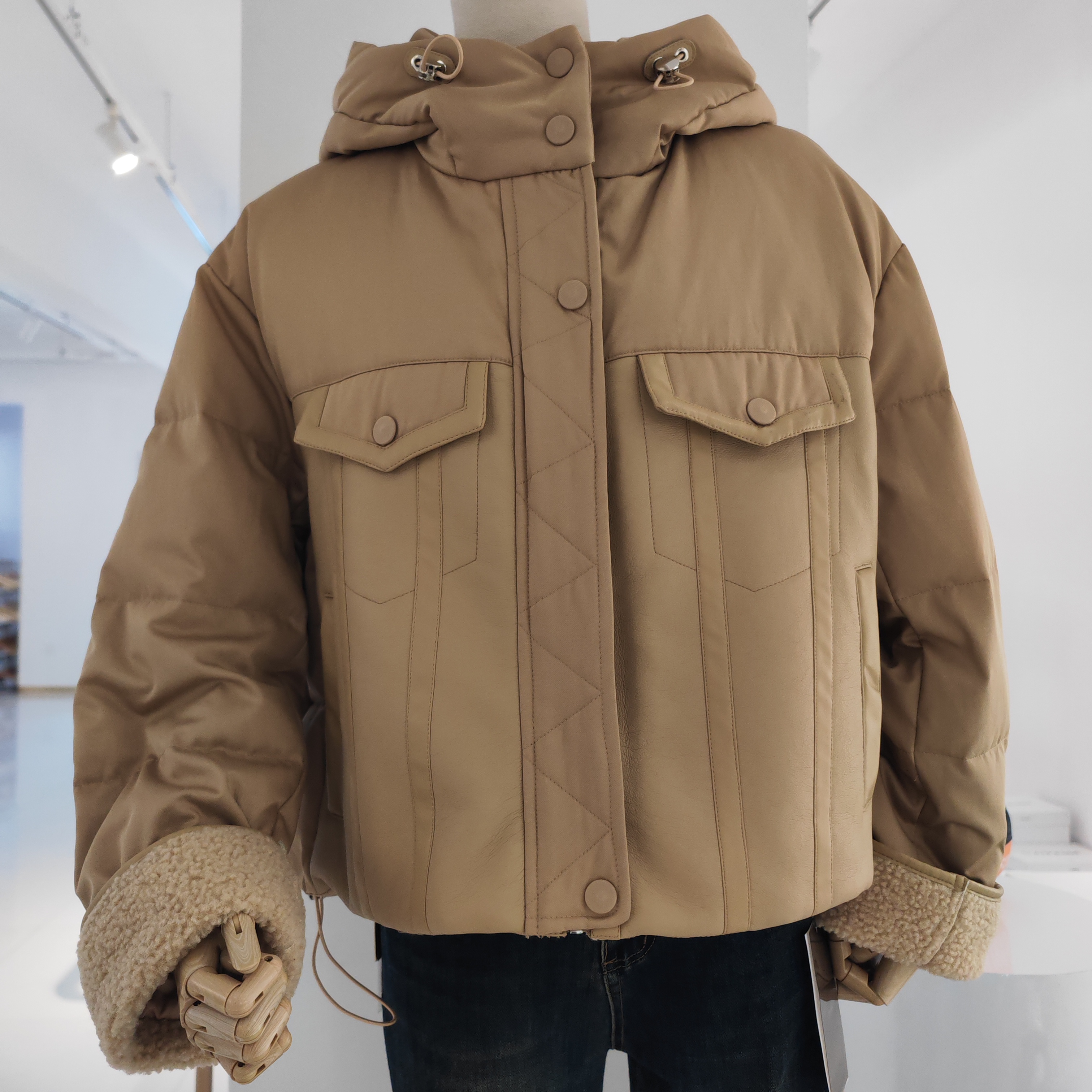 冬款拼皮羽绒服货号1213卡其
