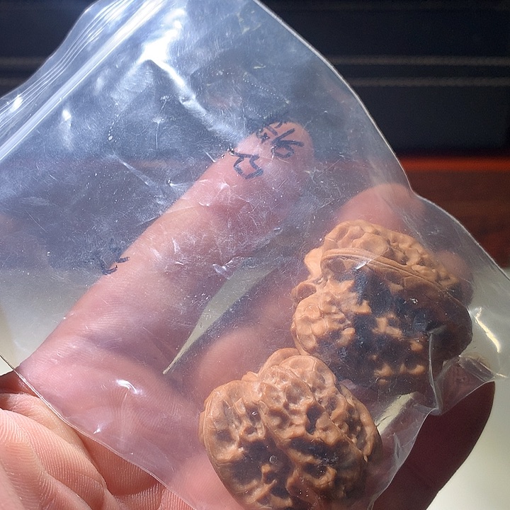 文玩核桃把件磬石