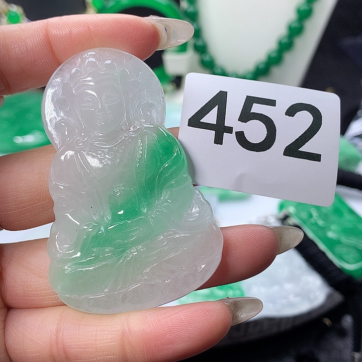 翡翠吊坠(赠链)未镶嵌