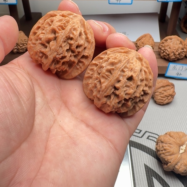 文玩核桃把件苹果园