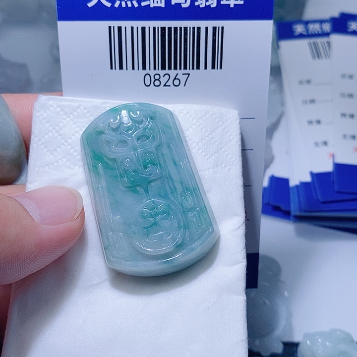 翡翠未镶嵌颈饰天光墟翡翠市场现金代购