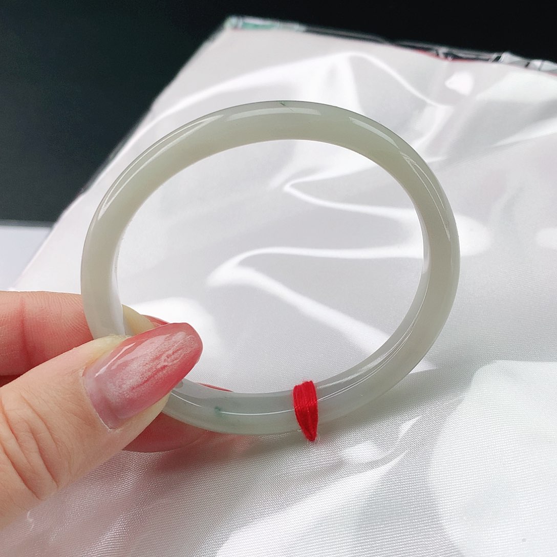 翡翠手镯未镶嵌翡翠50076