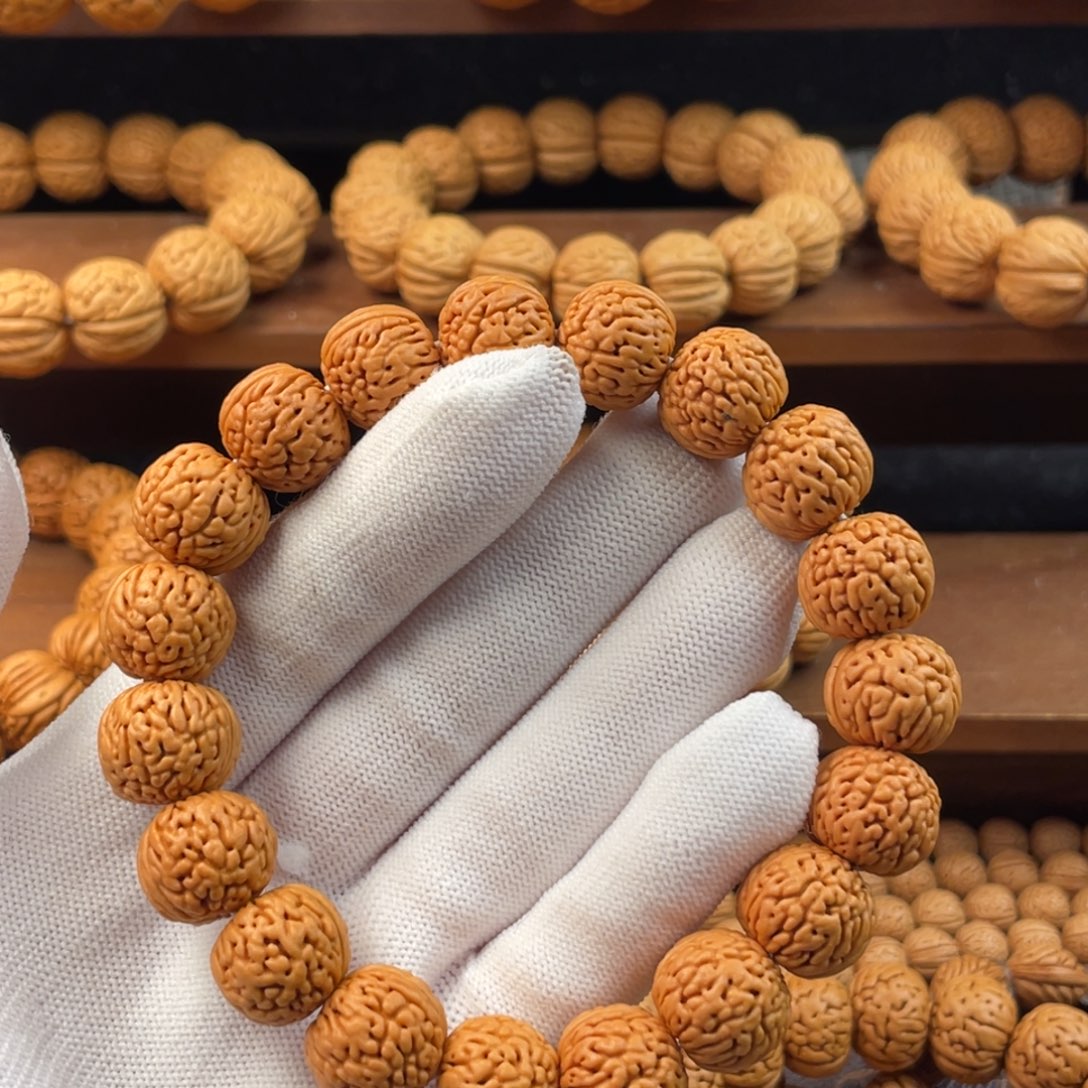 我***我吊坠桃核野生盘龙