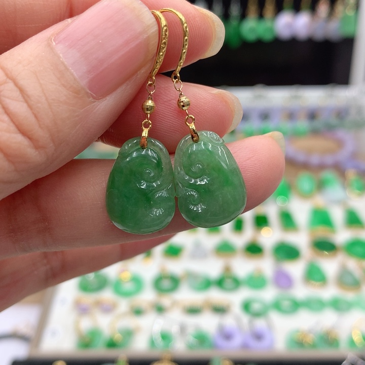 翡翠18K金镶嵌耳饰