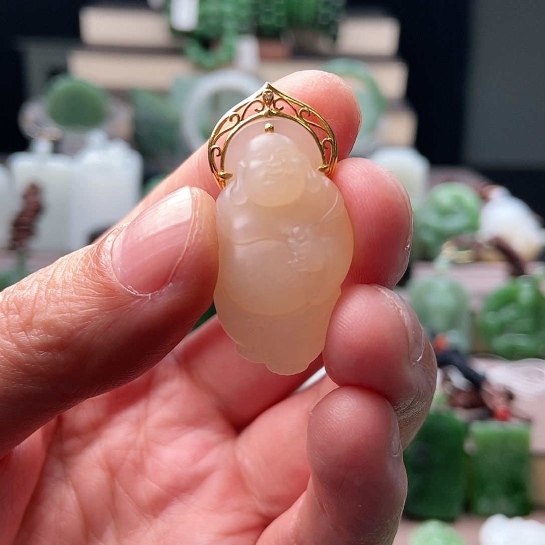 和田玉（白玉）颈饰18K金镶嵌强*