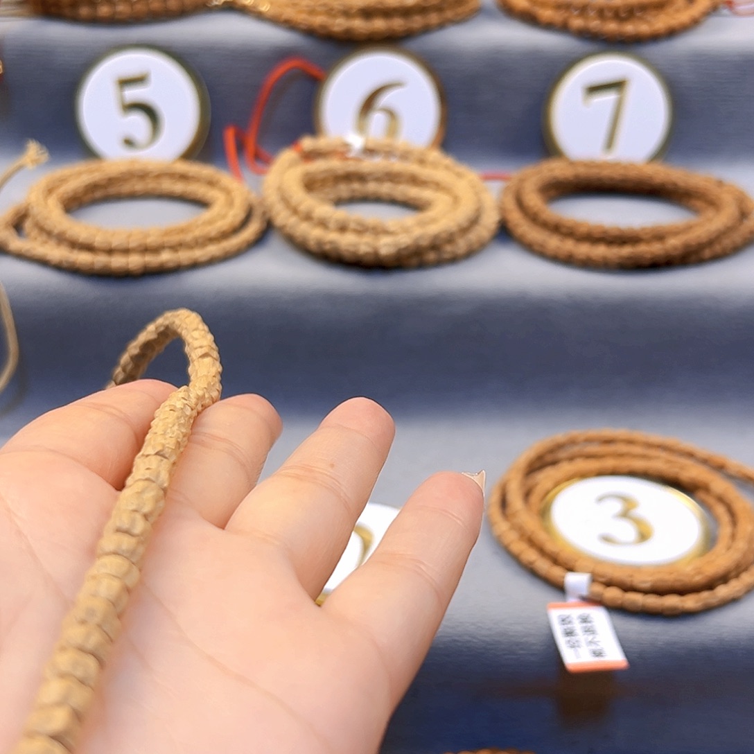 柏香籽/百香籽手串我****韩