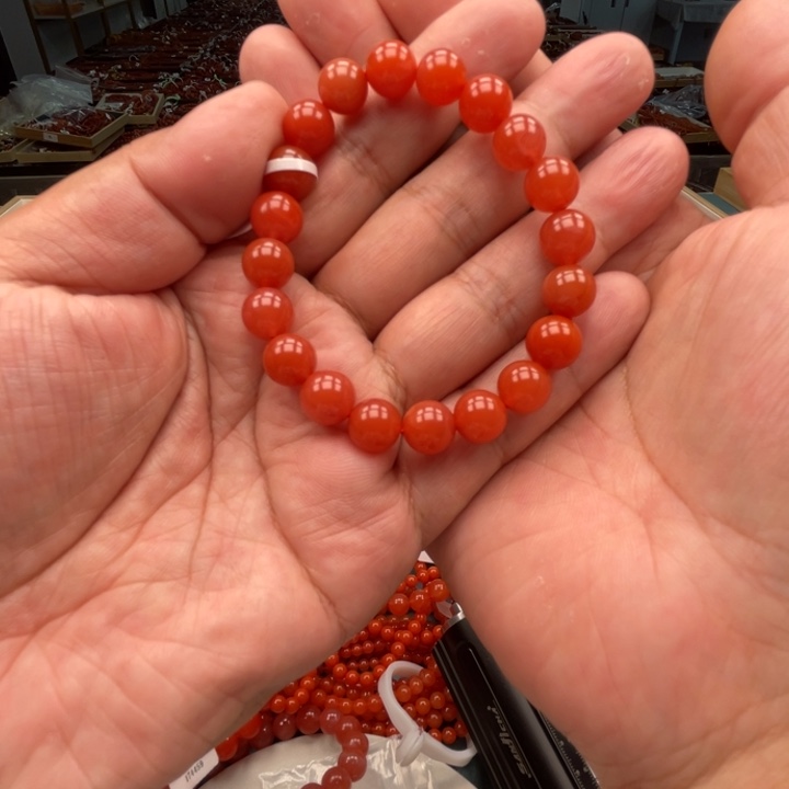 南红玛瑙项链未镶嵌