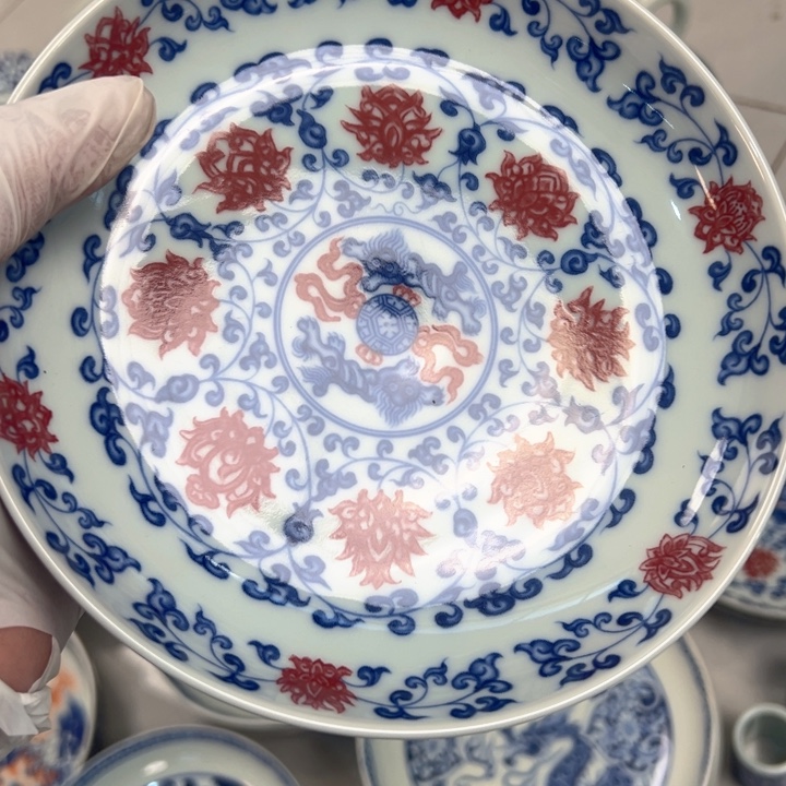 瓷片白青花釉里红缠枝莲大壶承全品