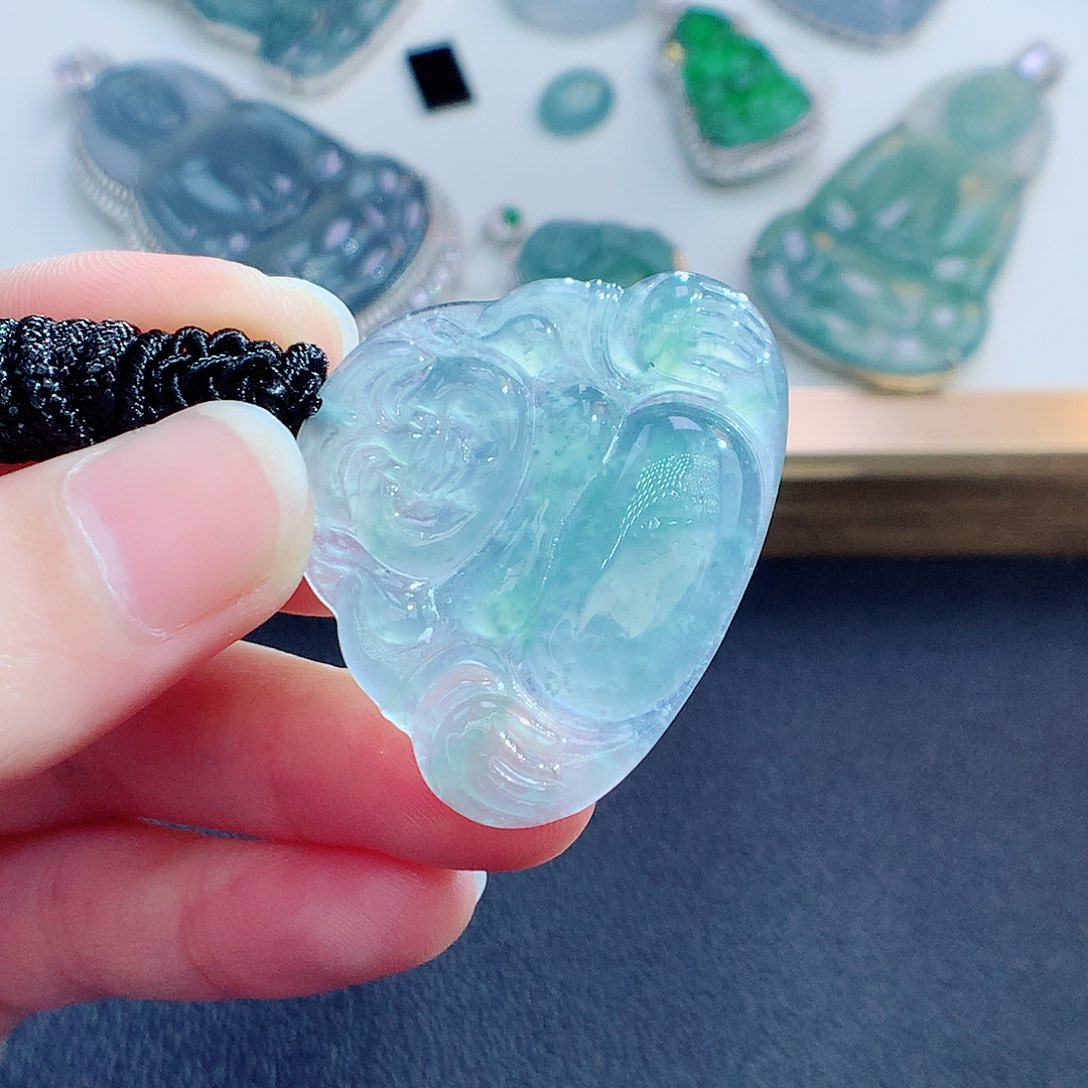 翡翠颈饰未镶嵌翡翠