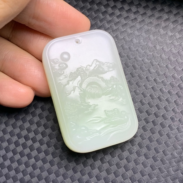 和田玉白底带微翠山水牌吊坠