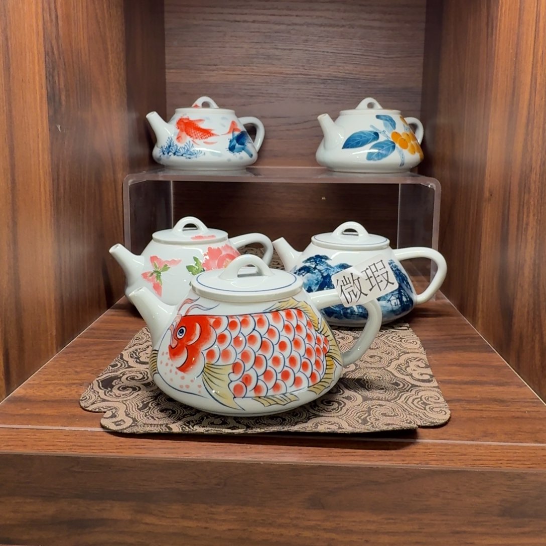 釉下手绘茶具微瑕