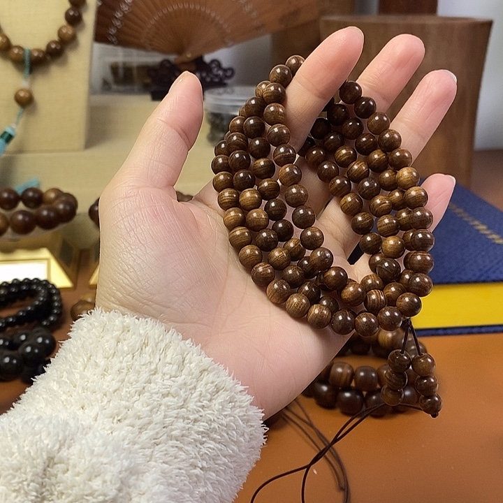 檀香木老山檀香黑肉沉水0.8/108颗