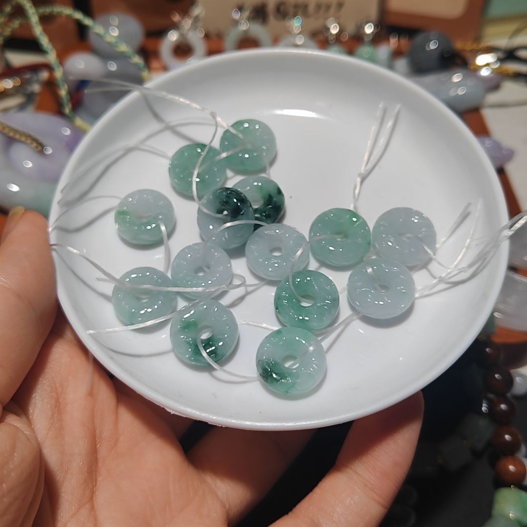 翡翠散珠未镶嵌翡翠